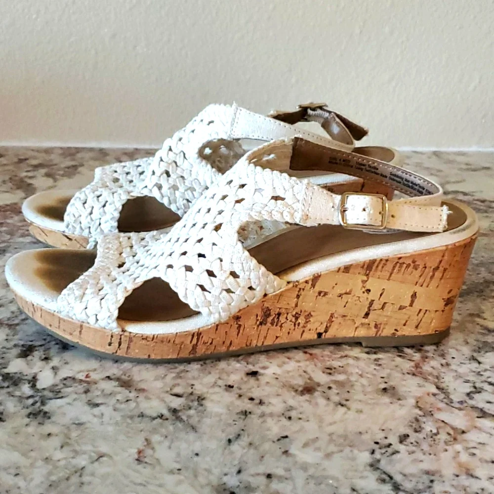 So Girls sz‎ 4 Woven Sandal Cork Wedges